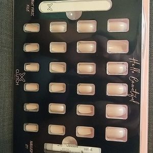 Pink ombre clutch nails